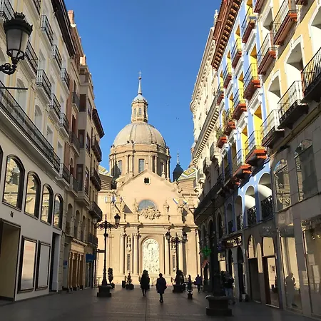 Balcon A La Basilica Del Pilar