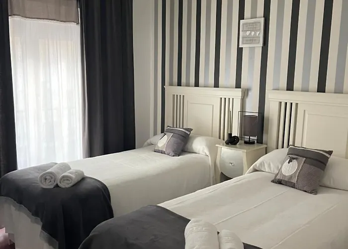 Balcon A La Basilica Del Pilar Апартаменты